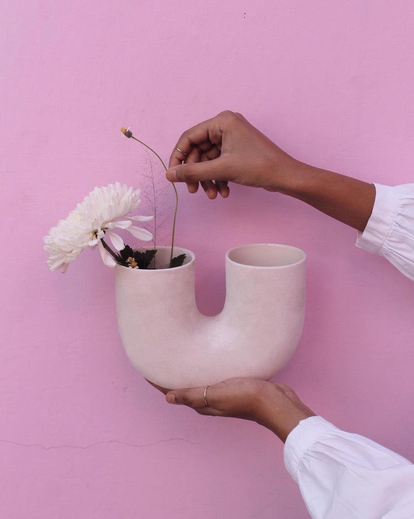 Clo Vase | Off-White